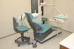 治療時間を短くする歯科治療椅子